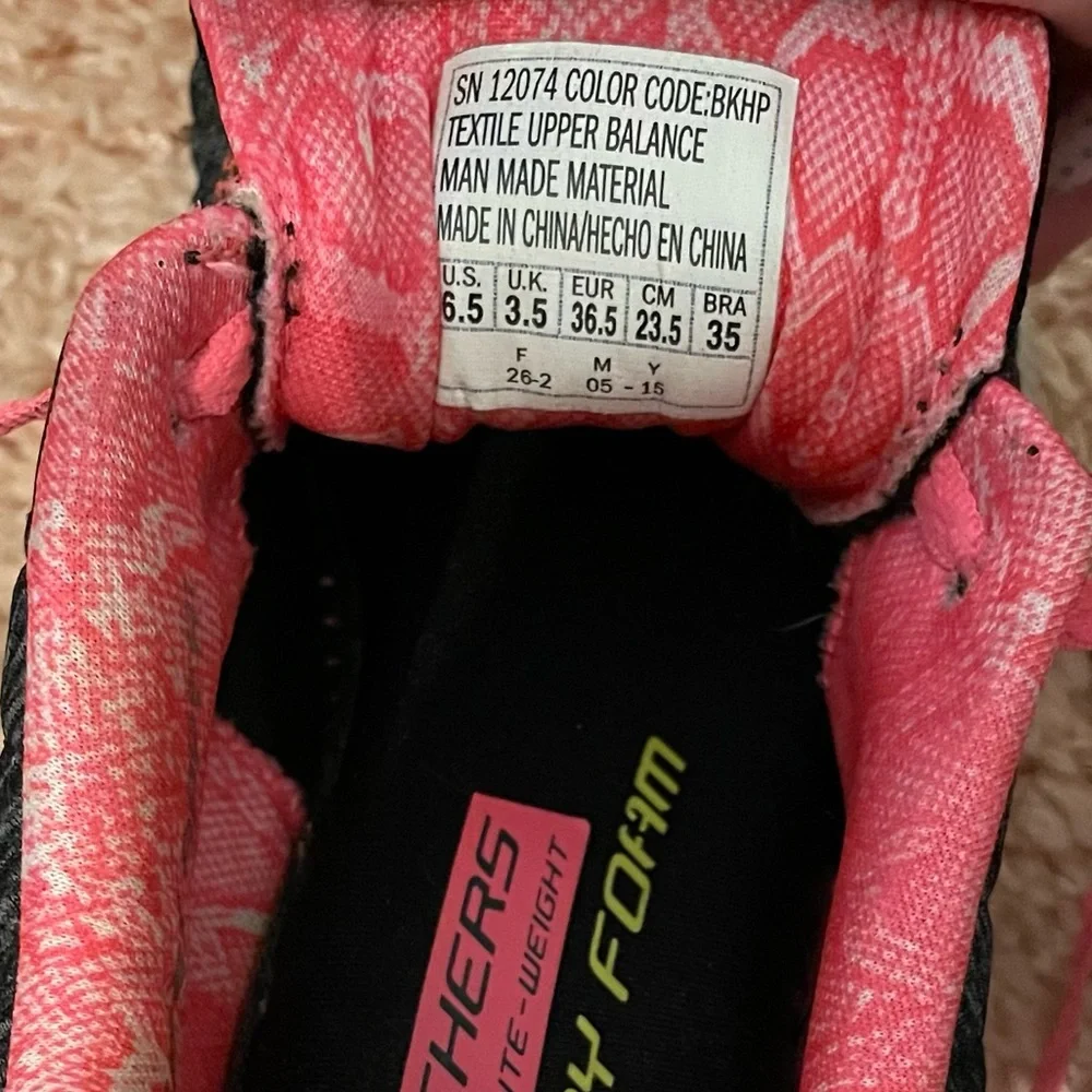 SKECHERS®! LiteWeight Air Cooled Memory Foam Sneakers Size 6.5 - Picture 11 of 16